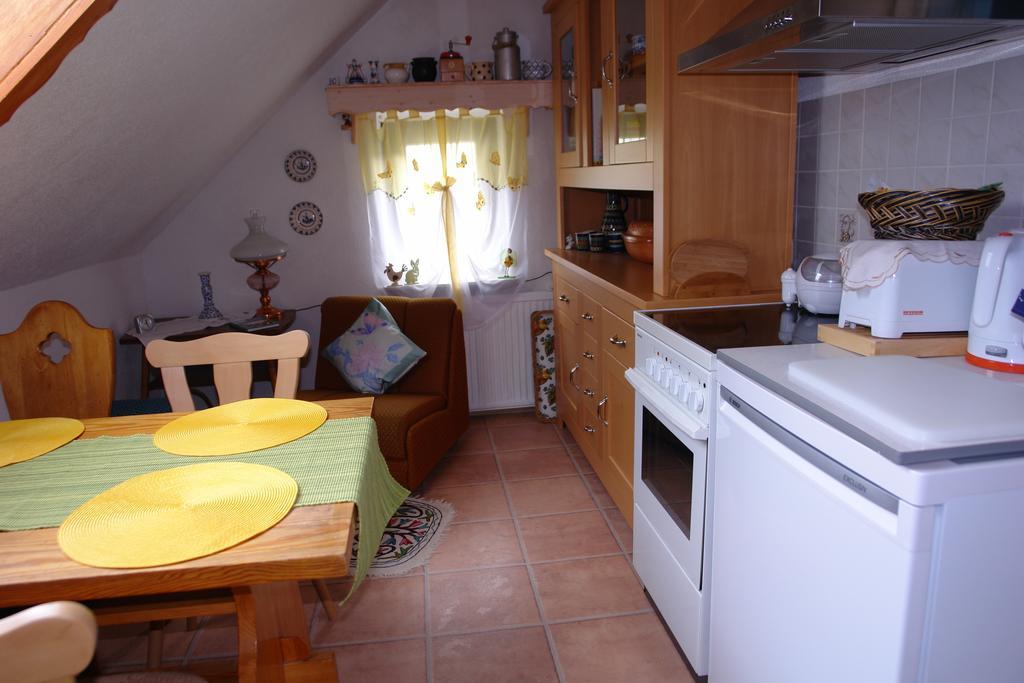 Ferienwohnung Bimmelbahn-Blick Neudorf  Cameră foto